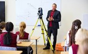 В Калининградской области начали готовить ювелиров со школьной скамьи: открыт первый в России «Янтарный класс»