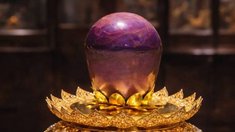 Звезда чистой земли: в Шри-Ланке презентовали рекордный пурпурный сапфир за 400 миллионов долларов