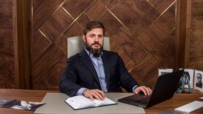 Совладелец ювелирной сети «585*ЗОЛОТОЙ» открыл первую дизайн-студию украшений