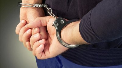 Ювелира обвинили в мошенничестве на сумму более  400 тысяч рублей
