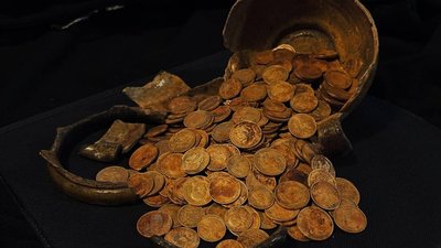 Эхо революции: в Торжке археологи обнаружили уникальный золотой клад из 409 монет