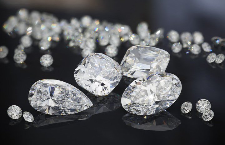Продажа бриллиантов онлайн. Как индустрия роскоши переживает пандемию