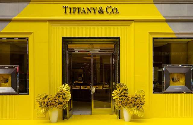 Появился первый в мире желтый бутик Tiffany