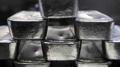 Россельхозбанк: инвесторы покупают серебро и платину