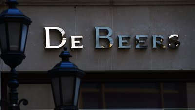 De Beers увеличила расходы на маркетинг бриллиантов до десятилетнего максимума