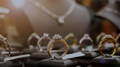 Законодательно закреплены особенности онлайн-торговли ювелирными изделиями в Беларуси