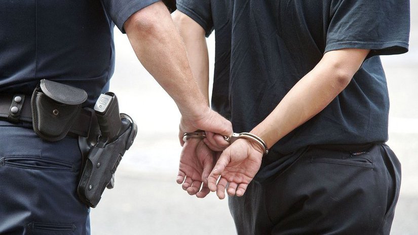 В Орле полицейские раскрыли кражу ювелирных изделий из магазина