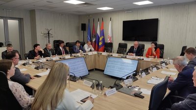 10 января 2024 г. в рамках Международной выставки "Россия" состоялся круглый стол по ювелирной тематике