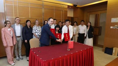 Меморандум о сотрудничестве в области ювелирного искусства подписали ИРНИТУ, Иркутское отделение Союза дизайнеров России и Китайский университет геонаук