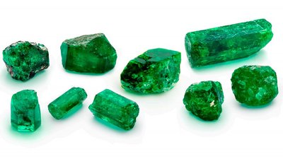 Минфин РФ проведет очередной аукцион по реализации природных обработанных изумрудов из Госфонда России
