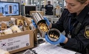 Золото в термосе: жительница Костромы лишилась ювелирных изделий и получила штраф почти 200 тысяч рублей за посылку в Корею