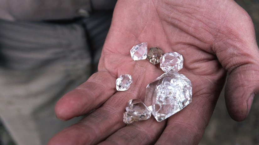 АЛРОСА собирается добывать алмазы в Красноярском крае