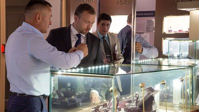 Глава Владимирской области оценил экспортные возможности Покровского ювелирного завода