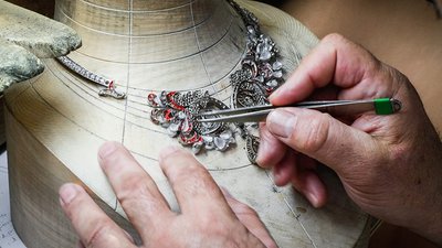 Художники-ювелиры станут полноправными участниками в сфере оборота драгоценных металлов и драгоценных камней