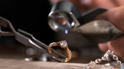 ФНС России рассказала о порядке применения специальных налоговых режимов в ювелирной отрасли