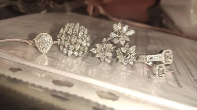 Незадекларированные ювелирные изделия на 1,7 млн рублей обнаружили шереметьевские таможенники в багаже россиянки