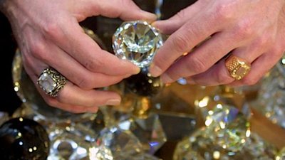 Закон о системе контроля за оборотом драгметаллов и драгкамней сведет к минимуму количество выездных проверок