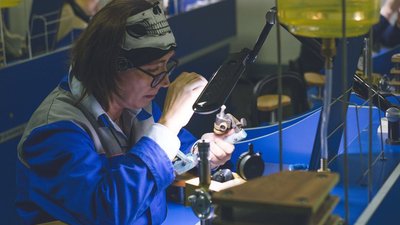 Ювелирному делу и огранке обучат тех кому за уже 50