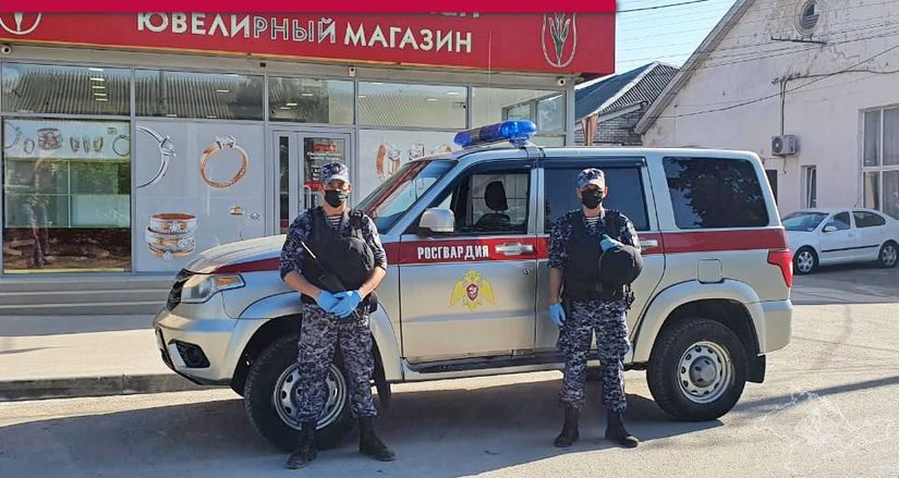 В Крыму росгвардейцы пресекли попытку крупного ограбления ювелирного магазина