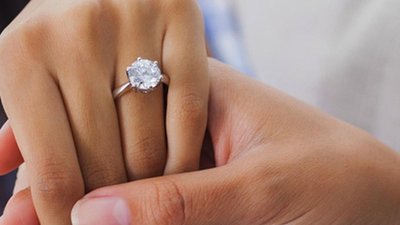 Завидные женихи: программисты и водители накопят на помолвочное кольцо быстрее других