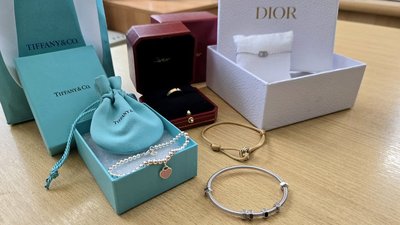 Люкс с криминальным отливом: туристка из Дубая попала под уголовную статью за ввоз украшений Cartier и Tiffany