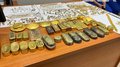 В аэропорту Махачкалы задержали пассажира, который пытался провезти у себя под одеждой 28 килограммов золота