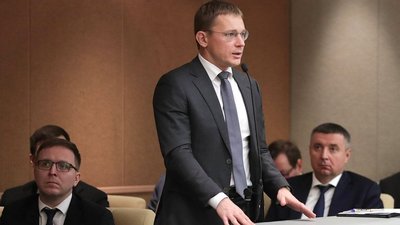 Минфином России совместно с ФНС России прорабатываются вопросы администрирования и минимизации возможных налоговых рисков для налогоплательщиков, осуществляющих производство и реализацию ювелирных и других изделий из серебра
