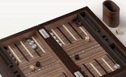 Роскошь на доске: Cartier представил коллекционные нарды из ореха и палладия за $14 100