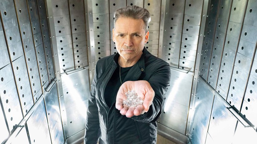 Британский мультимиллионер Дейл Винс научился создавать алмазы из воздуха