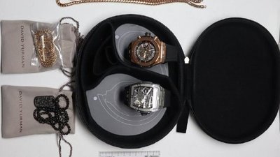 Сотрудники Шереметьевской таможни обнаружили у гражданина Республики Беларусь незадекларированные ювелирные изделия на 5 млн рублей