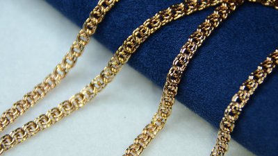 Кемеровчанин на 240 000 рублей приобрел бижутерию под видом золотых украшений