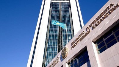 Казахстан: Депутаты требуют ужесточения наказания за незаконный оборот драгметаллов