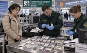 В Шереметьево у пассажирки из Пекина изъяли ювелирные изделия и камни на 6 млн рублей