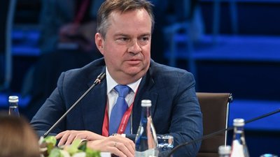 Алексей Моисеев на ПМЭФ: По закону драгоценный камень и синтетика — не одно и то же