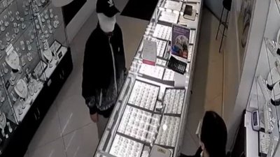 Сотрудники уголовного розыска задержали подозреваемого, ограбившего ювелирный магазин