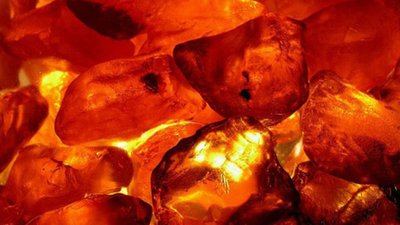 Добыты килограммовые янтарные самородки Олимпиец , Парашют и Ювелир