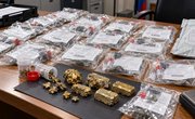В Красноярске у ювелиров изъяли 2,8 кг золота: экспертиза выявила его природное происхождение