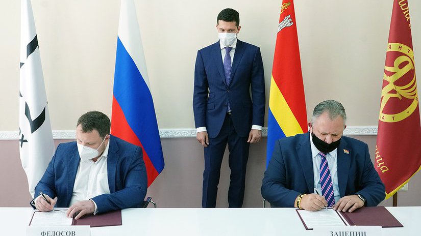 В Калининградской области впервые оформлен прямой контракт на поставку сырья янтарному промышленному кластеру