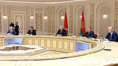 Александр Лукашенко предлагает создать с Магаданской областью совместное ювелирное предприятие