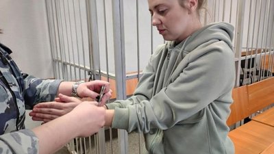 Менеджер ювелирного салона получила 2,5 года колонии за подмену данных и кражу золота