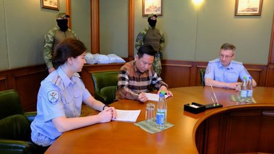 Полицейские вернули ООО «Сэвен Даймондс» похищенные драгоценности на сумму более 160 млн рублей