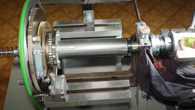 Костромской ювелир Владислав Демьяненко создал уникальный «царский» станок Фаберже