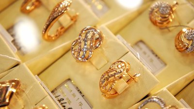 Количество покупок ювелирных украшений перед Новом годом увеличилось почти вдвое