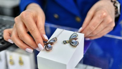 В Москве увеличился выпуск ювелирных изделий и бижутерии
