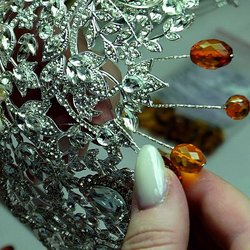 66 янтарных бусин украсили корону победительницы конкурса «Мисс и Миссис Калининград 2024»