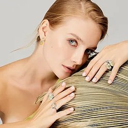 Ювелирные украшения: тренды, символика, актуальные сочетания