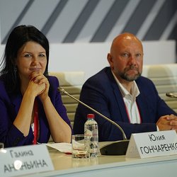 Российские ювелиры представили инновации в рамках МФФ-2023 в «Манеже»