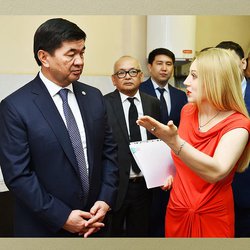 Премьер-министр Кыргызстана и участники выездного заседания Совета по развитию бизнеса и инвестициям посетили КЮЗ «Алтын»