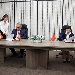 Янтарный комбинат Ростеха подписал соглашение о намерениях с предприятием Китая