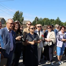 В Карелии увековечили память главного мастера Фаберже: в родной Ялгубе открыли уникальный мемориал Михаилу Перхину